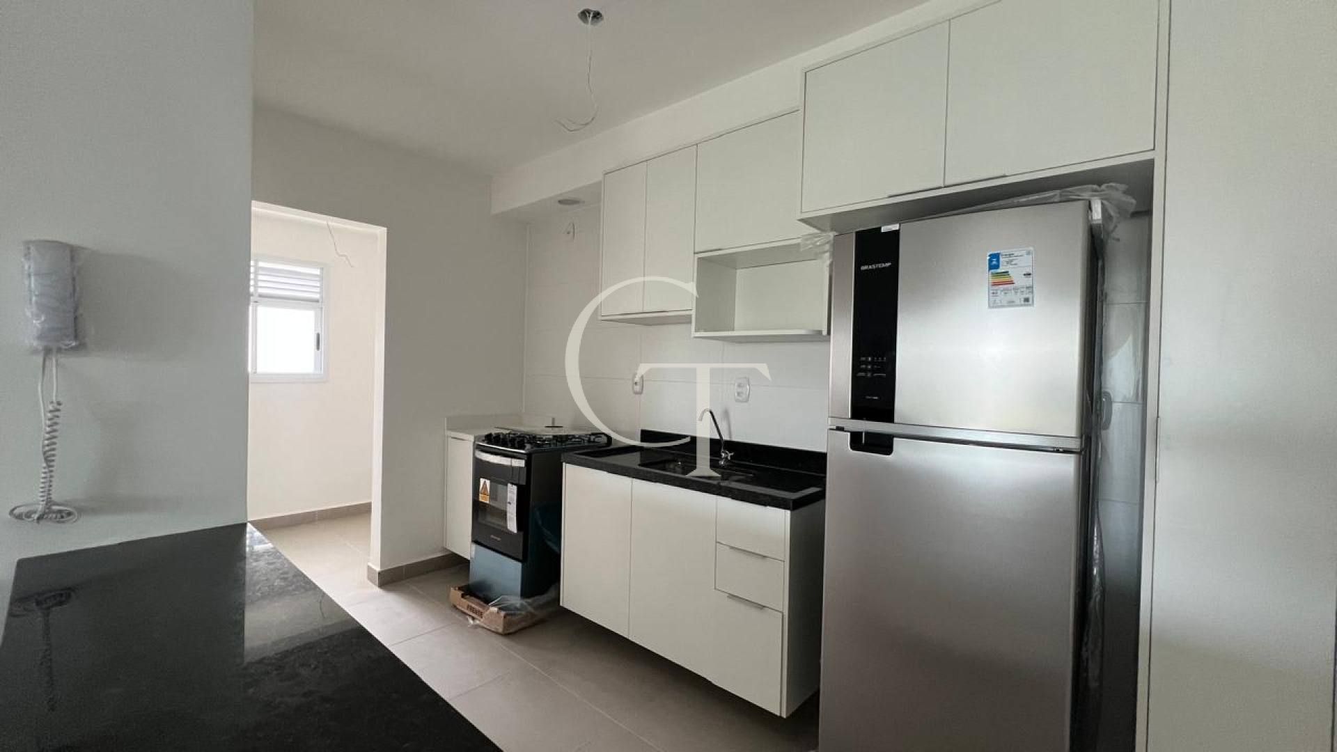 Apartamento para Locação no Condomínio Ilhas do Mediterrâneo – Semi Mobiliado com Varanda Gourmet e Vista Livre