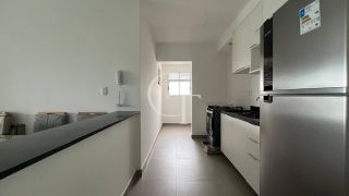 Apartamento para Locação no Condomínio Ilhas do Mediterrâneo – Semi Mobiliado com Varanda Gourmet e Vista Livre
