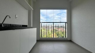 Apartamento para Locação no Condomínio Ilhas do Mediterrâneo – Semi Mobiliado com Varanda Gourmet e Vista Livre