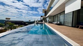 Mansão Exclusiva á Venda no Condomínio Vila da Mata com SPA, Cinema e Automação Total