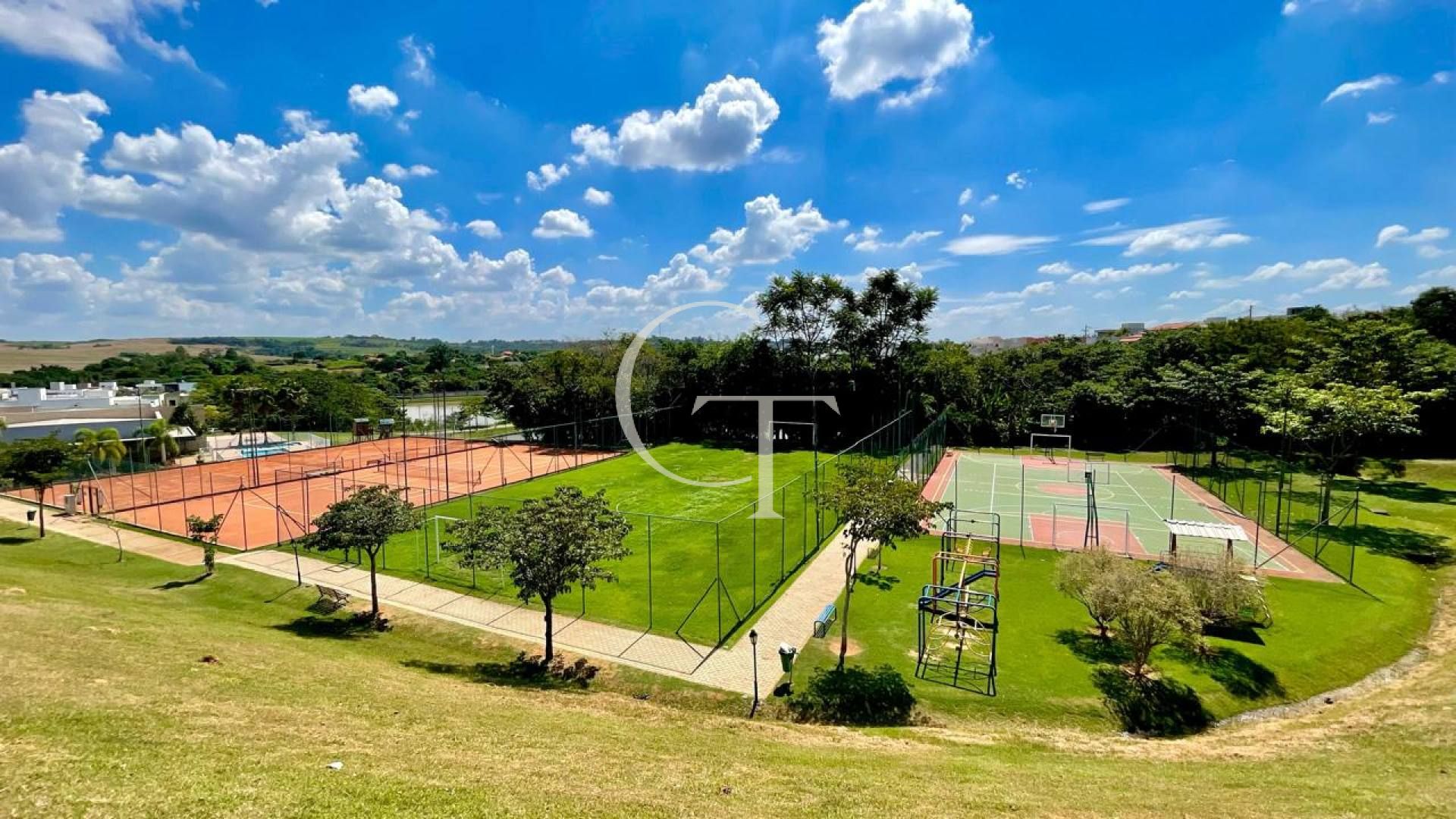 Oportunidade única no Condomínio Portal dos Bandeirantes – Terreno com 464 m² e parcelamento facilitado