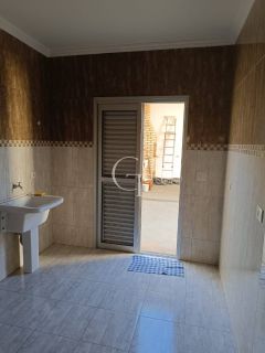 CASA COM 3 DORMITORIOS PARA LOCACAO EM SALTO