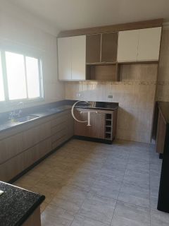 CASA COM 3 DORMITORIOS PARA LOCACAO EM SALTO