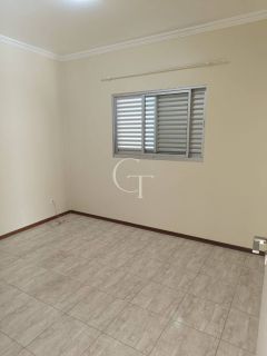 CASA COM 3 DORMITORIOS PARA LOCACAO EM SALTO