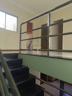 CASA COM 3 DORMITORIOS PARA LOCACAO EM SALTO