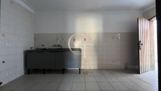 Casa ampla no centro com imóvel comercial alugado como renda extra