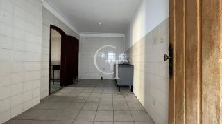 Casa ampla no centro com imóvel comercial alugado como renda extra