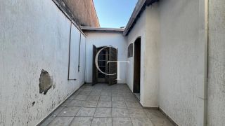Casa ampla no centro com imóvel comercial alugado como renda extra