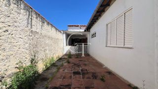 Casa ampla no centro com imóvel comercial alugado como renda extra