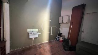 Casa ampla no centro com imóvel comercial alugado como renda extra