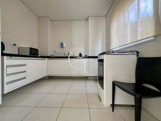 Apartamento para Venda com varanda gourmet e 3 dormitórios no Altos do Varvito