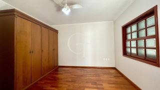 Casa tipo sobrado com 3 dormitórios em bairro tranquilo em Itu