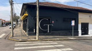 Salão Comercial de esquina no Centro de Salto para Locação