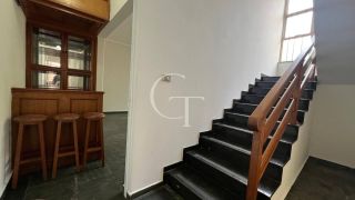 Casa à Venda no Centro de Salto – Ideal para Uso Comercial