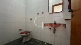 Casa à Venda no Centro de Salto – Ideal para Uso Comercial