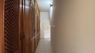 Casa à Venda no Centro de Salto – Ideal para Uso Comercial