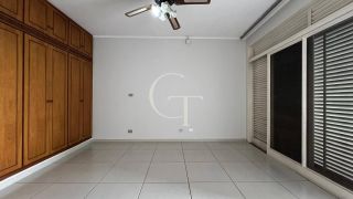 Casa à Venda no Centro de Salto – Ideal para Uso Comercial