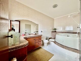 Casa ampla com piscina à venda no Jardim Cidade Nova II em Salto