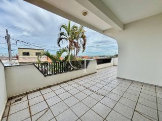 Casa ampla com piscina à venda no Jardim Cidade Nova II em Salto