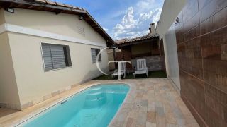 Casa condominio com piscina com 3 dormitórios suíte e espaço gourmet