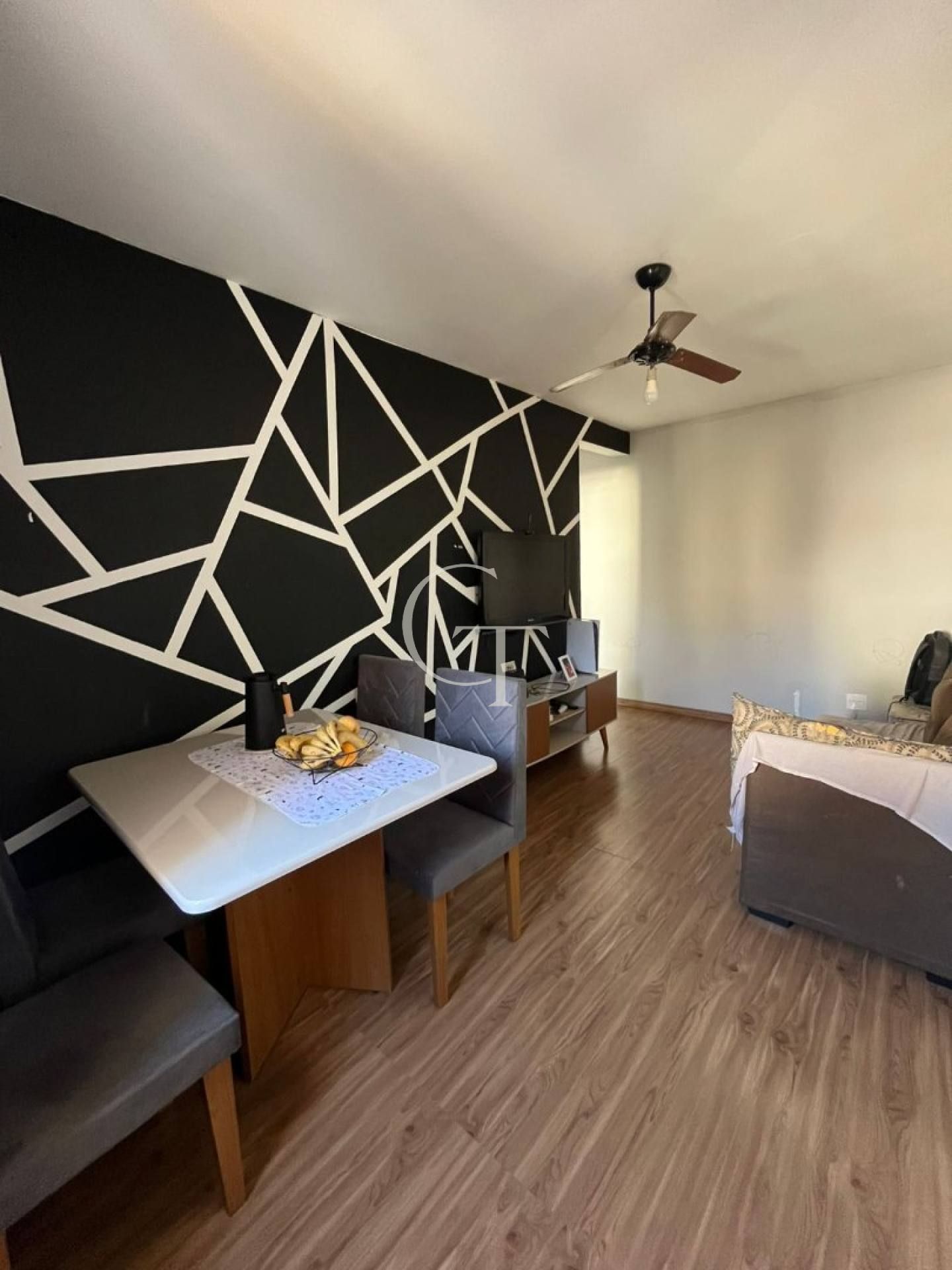 Lindo Apartamento com 02 Dormitórios