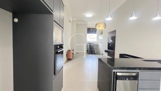 Casa moderna, inteligente e cheia de estilo à venda no Condomínio Central Parque, em Salto.
