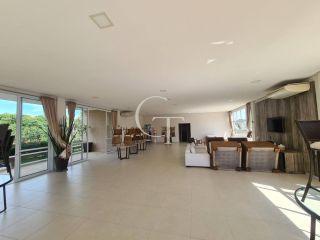 Casa térrea para locação com excelente padrão de acabamento e ambientes integrados.