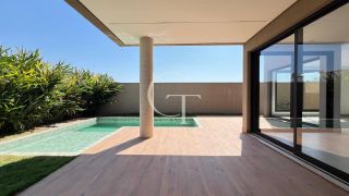 Casa para Locação no Condomínio Villas do Golfe