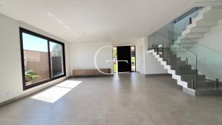 Casa para Venda no Condomínio Villas do Golfe