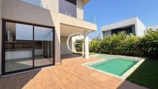 Casa para Venda no Condomínio Villas do Golfe