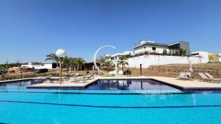 Casa para Venda no Condomínio Villas do Golfe