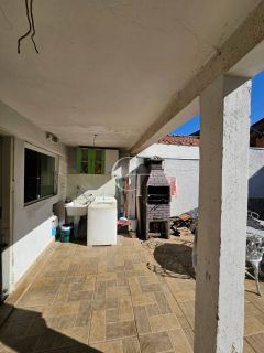 Casa à Venda com Piscina e Edícula  no Bairro Alberto Gomes -Itu