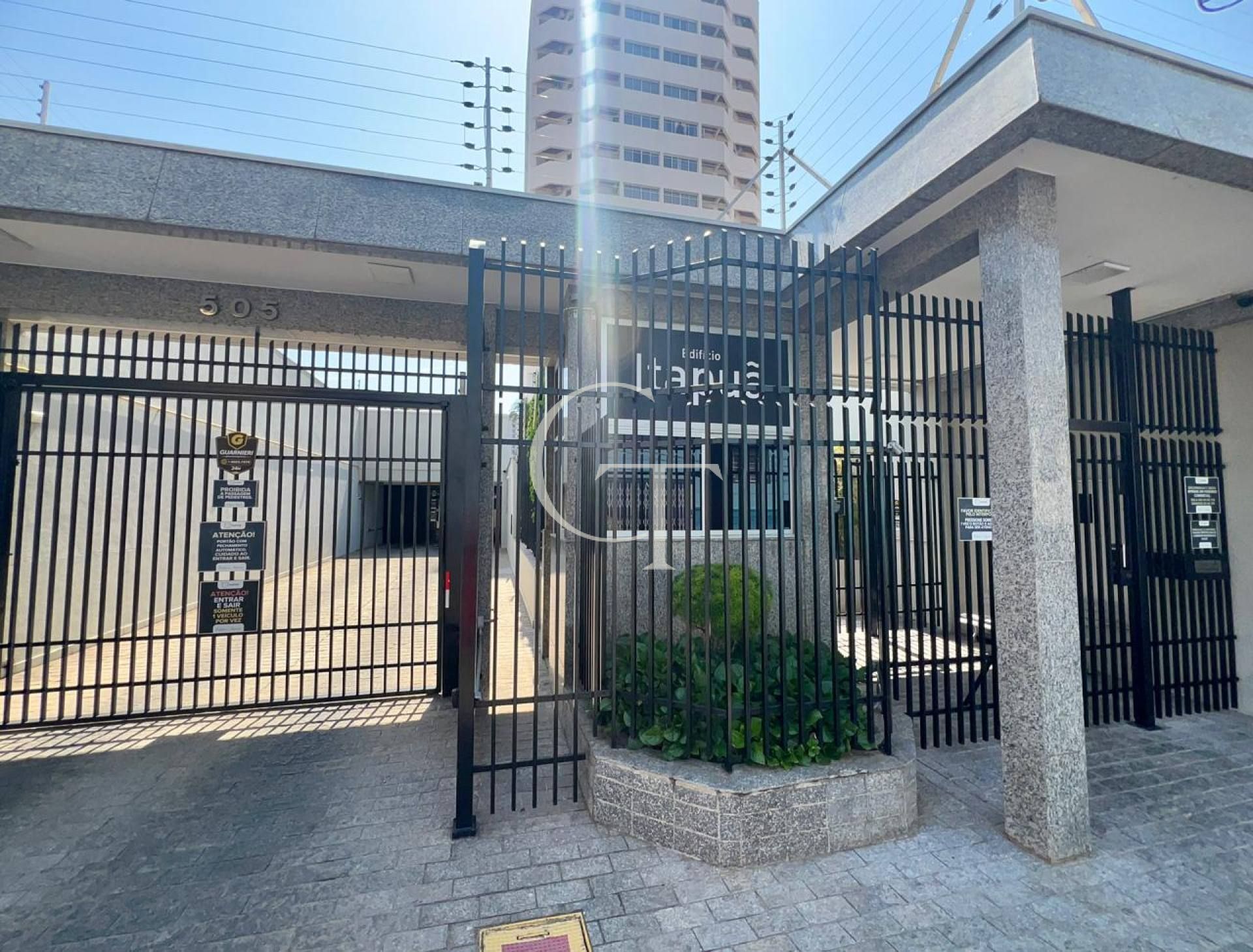 Apartamento  de 3 dormitorios a venda de  178 m² no Edificio Itapua Itu