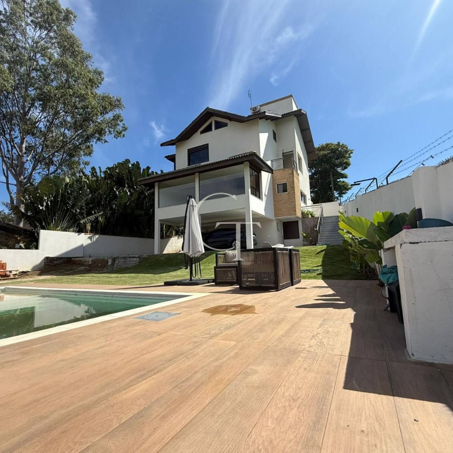 Casa no Campos de Santo Antônio com linda vista