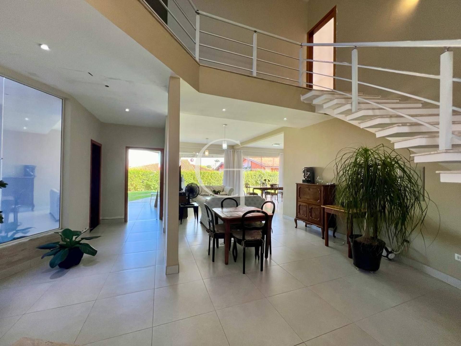 Casa Exclusiva á Venda no Alto das Palmeiras em Itu: Aceita Permuta em Condomínio