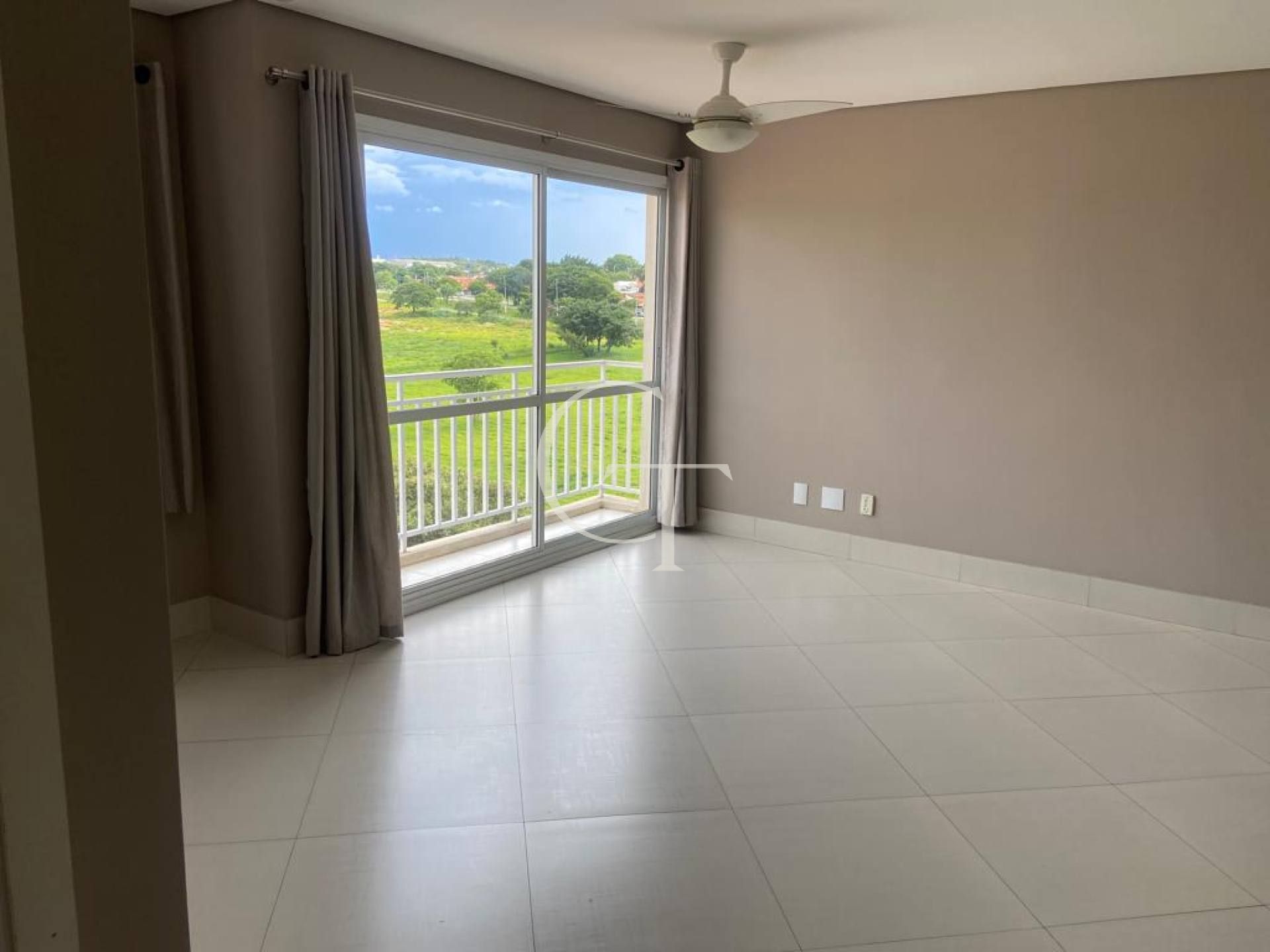 Apartamento com 2 suites a venda  no Condomínio Residencial Flores