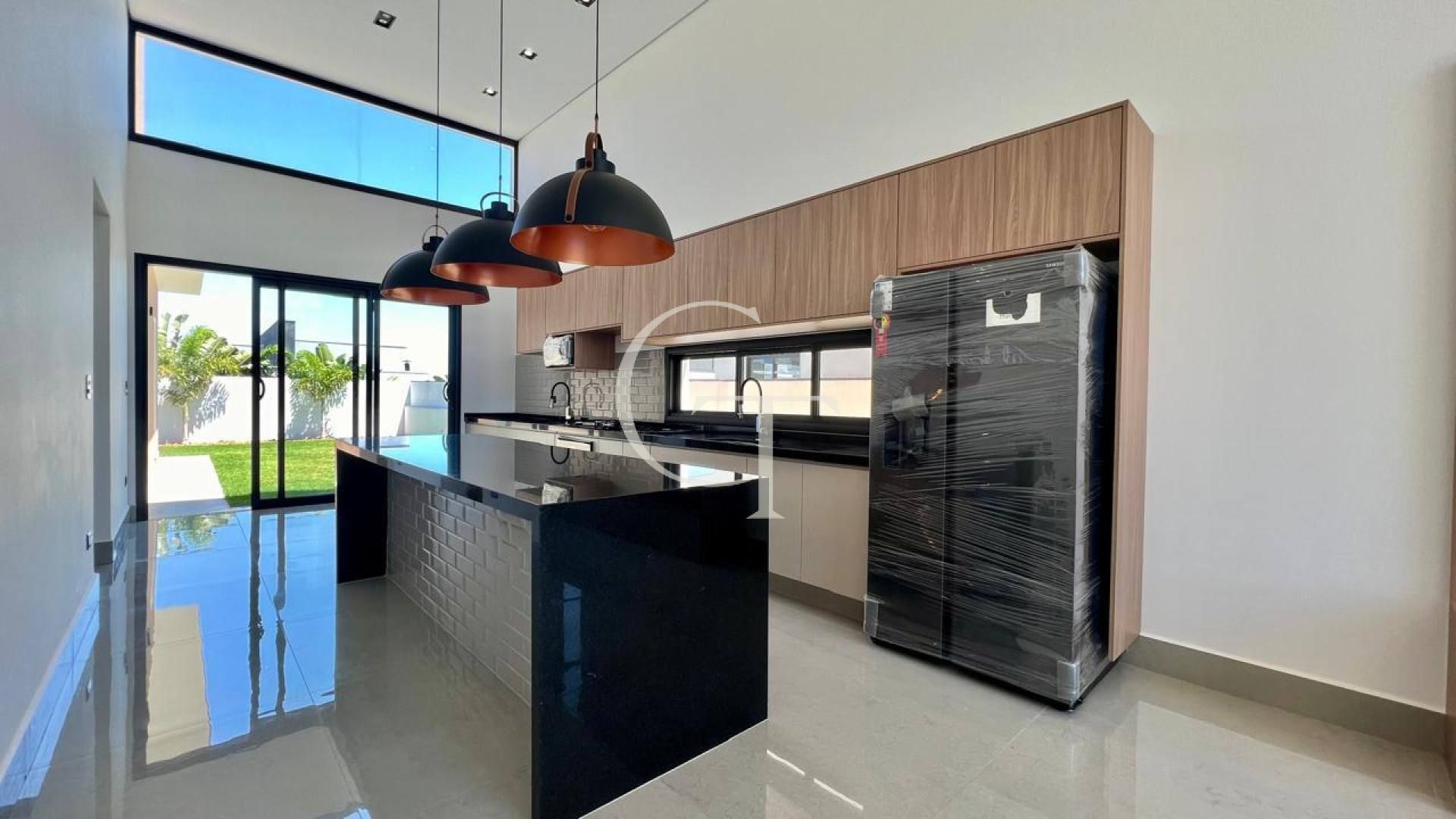 Casa moderna á Venda com 3 suítes no Condomínio Una em Itu