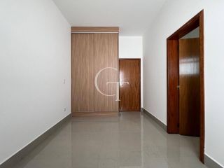 Casa moderna á Venda com 3 suítes no Condomínio Una em Itu