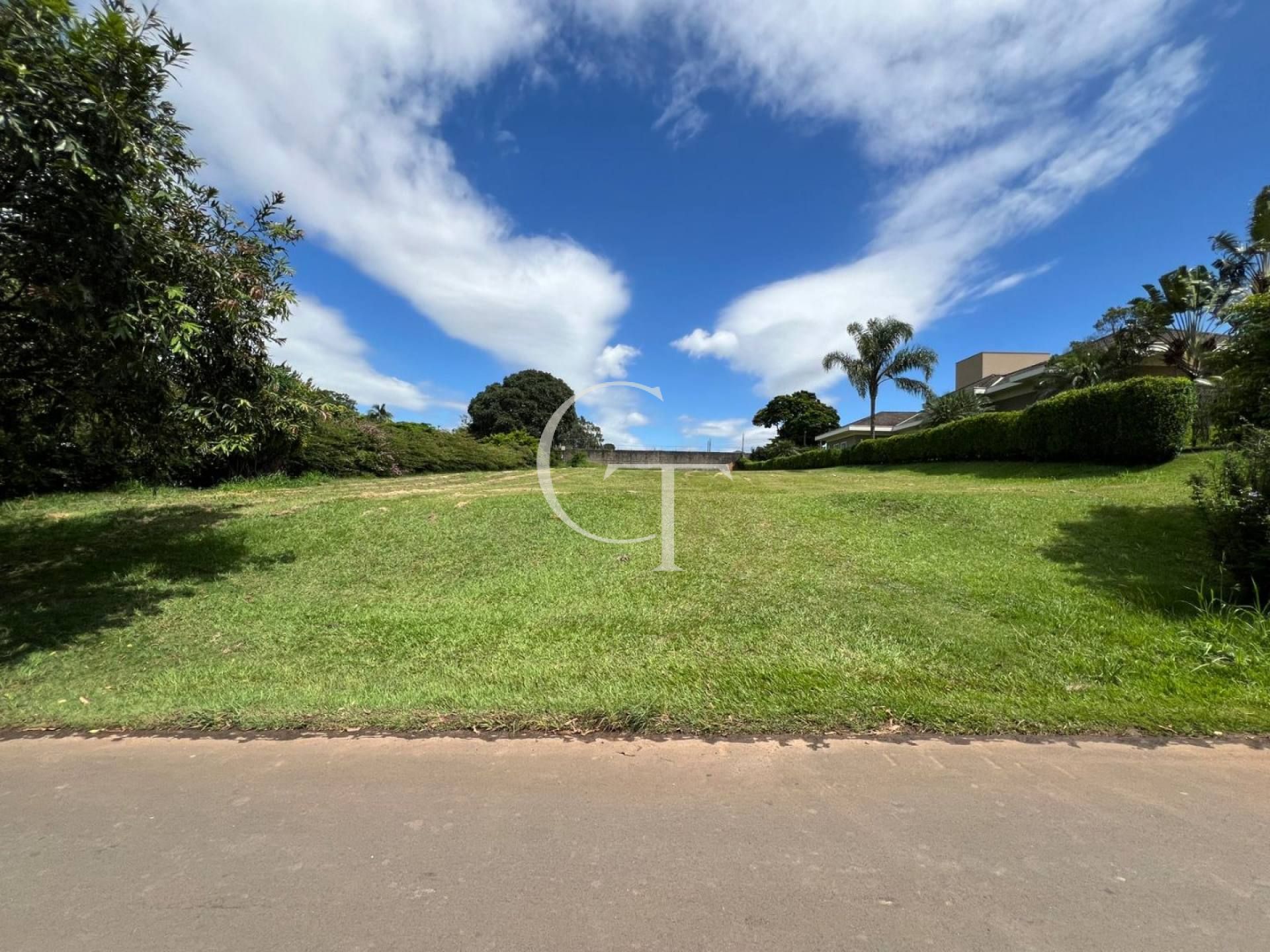 Terreno Exclusivo no Condomínio Terras de São José I