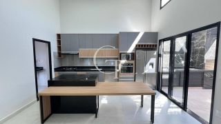Casa Nova e Sofisticada no Condomínio Village Moutonnée – Salto/SP