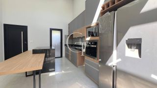 Casa Nova e Sofisticada no Condomínio Village Moutonnée – Salto/SP