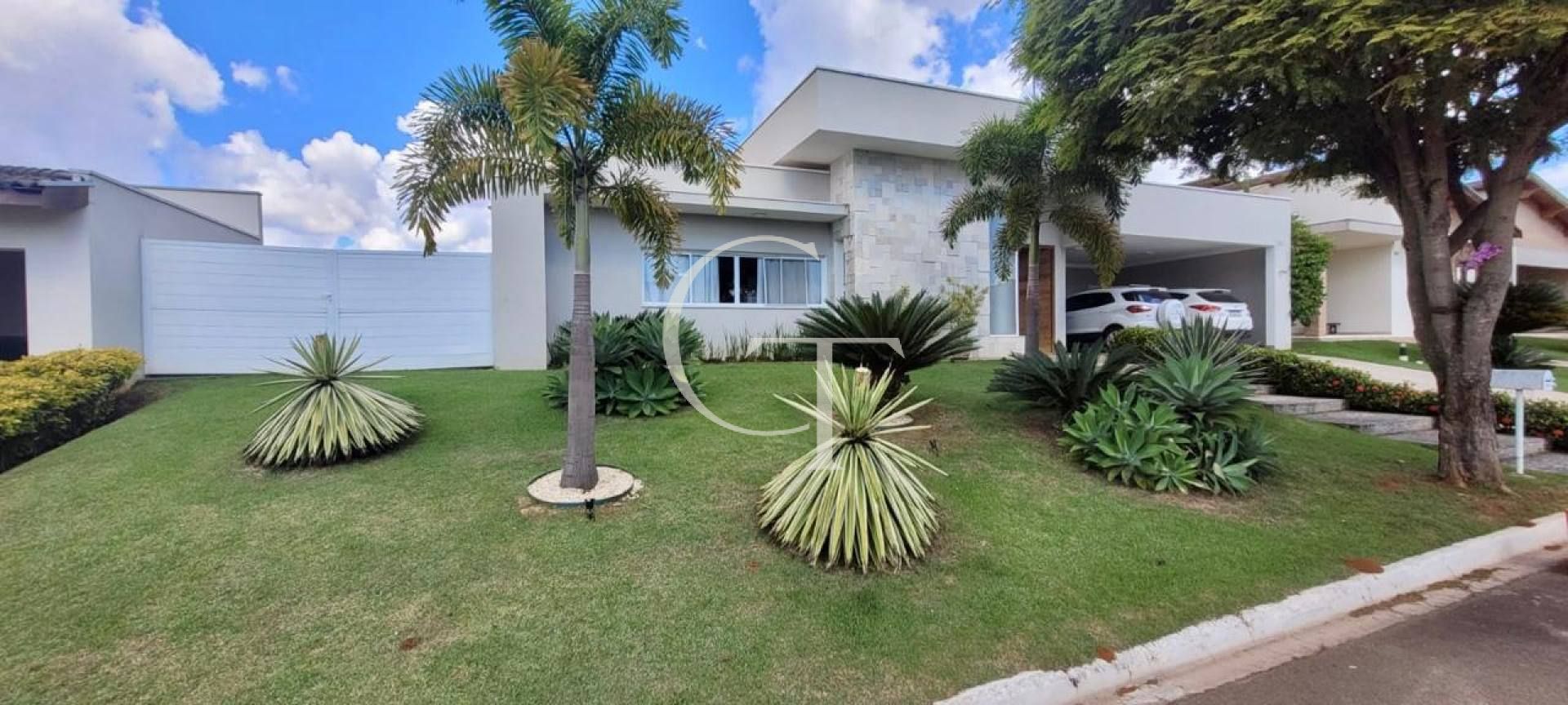 Casa que une imponência, sofisticação e autonomia: Condomínio Santa Mônica