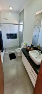 Casa que une imponência, sofisticação e autonomia: Condomínio Santa Mônica