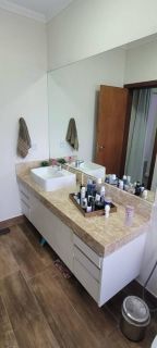 Casa que une imponência, sofisticação e autonomia: Condomínio Santa Mônica