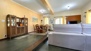 Casa térrea 3 dormitórios com quintal Jardim Paraíso em Itu