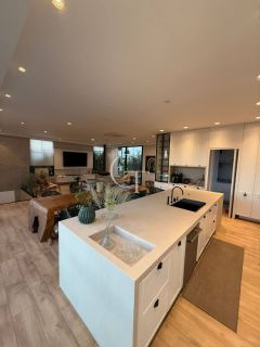 Casa para Venda no Condomínio Villas do Golfe Arquitetura Contemporânea em Harmonia com a Natureza