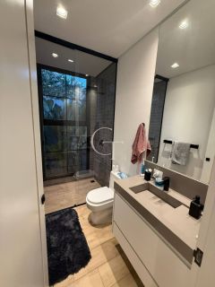 Casa para Venda no Condomínio Villas do Golfe Arquitetura Contemporânea em Harmonia com a Natureza