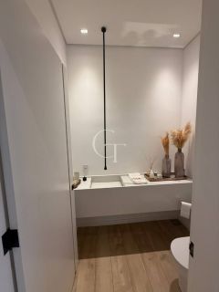 Casa para Venda no Condomínio Villas do Golfe Arquitetura Contemporânea em Harmonia com a Natureza