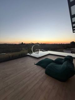 Casa para Venda no Condomínio Villas do Golfe Arquitetura Contemporânea em Harmonia com a Natureza