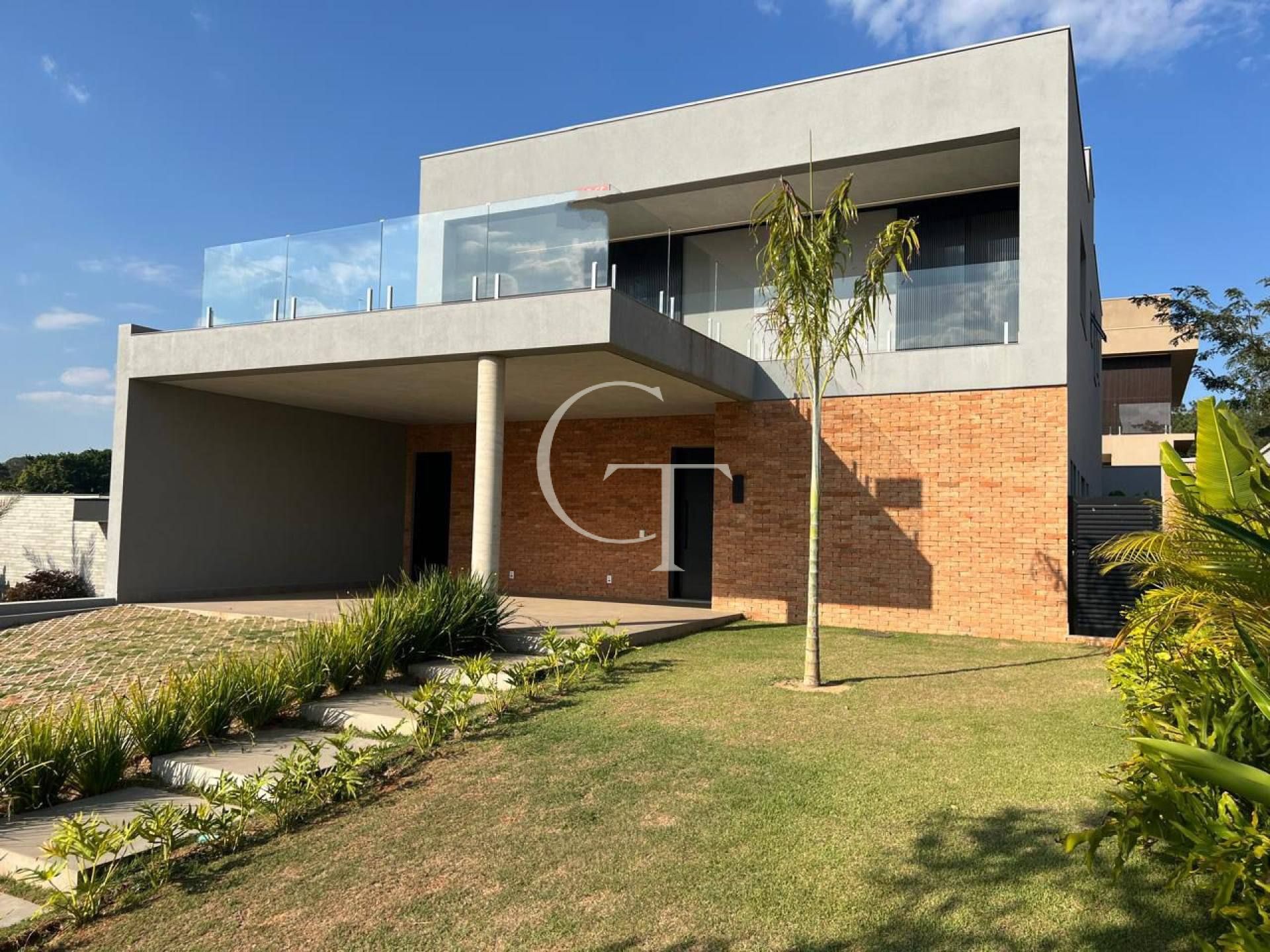 Sobrado á Venda no Condomínio Villas do Golf Sofisticação e Modernidade em Cada Detalhe